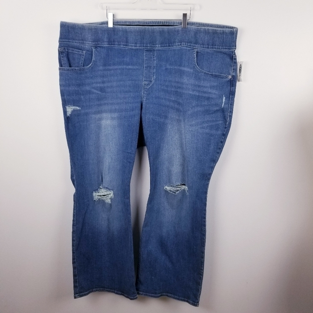 Old Navy Distressed Bootcut Jeans NWT
